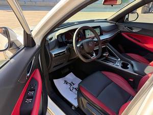 Voiture d'occasion <span class=keywords><strong>2021</strong></span> Changan <span class=keywords><strong>CS35</strong></span> <span class=keywords><strong>Plus</strong></span> Facelift 1.4T Blue Core DCT Prestige Edition <span class=keywords><strong>2021</strong></span>, d'origine, faible kilométrage - Product Image 4