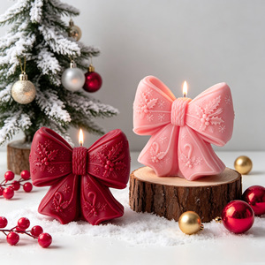 Bougie décorative de Noël parfumée, sculptée en forme de houx et de flocon de neige, pour la décoration de table de Noël, cadeau pour les fêtes. - Product Image 4