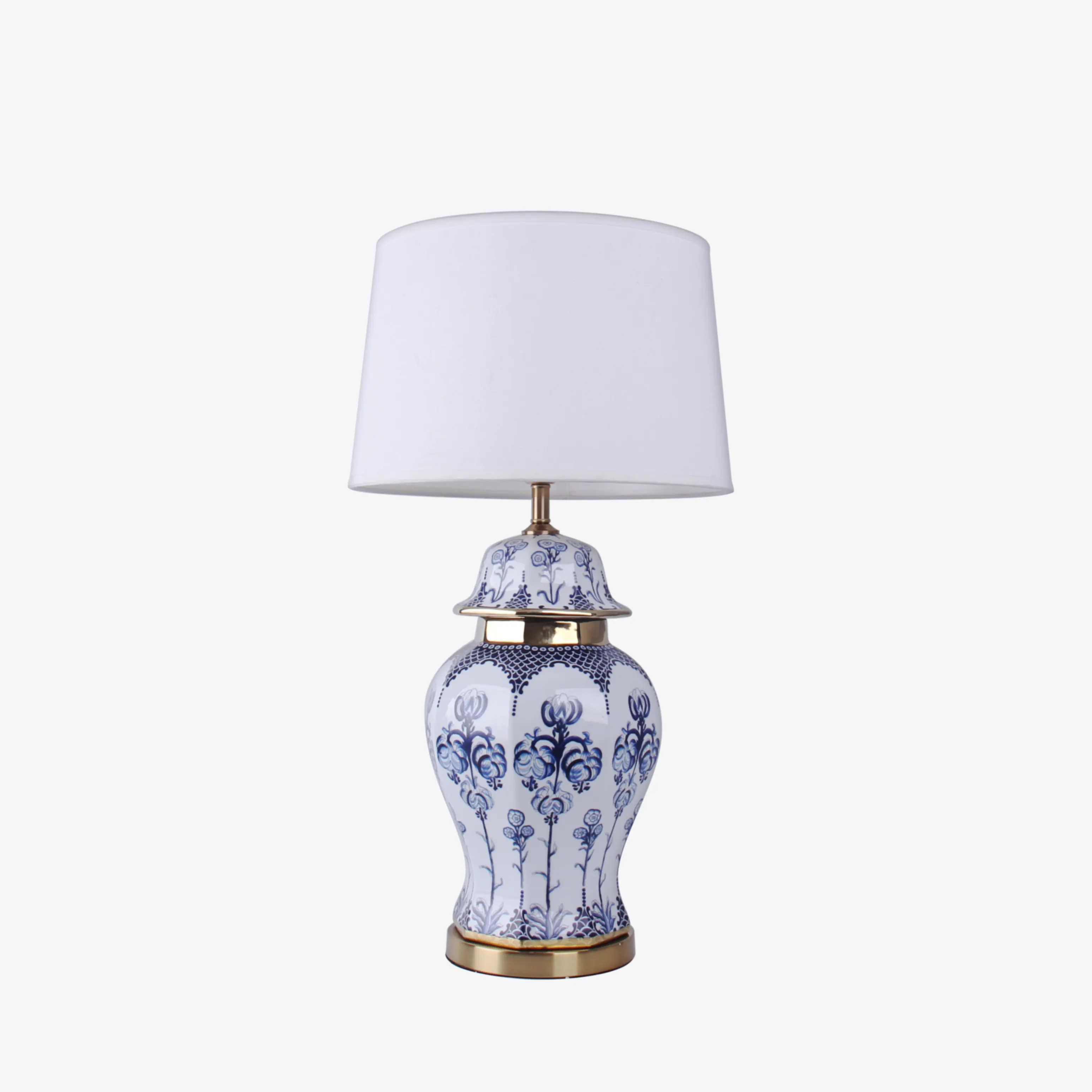 Amazon hot living room hotel bedside decoration hand-painted blue and white porcelain table lamp