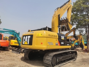รถขุดขนาดกลาง Caterpillar 320D เครื่องยนต์ C6.4 ทรงพลัง ระบบไฮดรอลิกที่เชื่อถือได้ บำรุงรักษาอย่างดี อุปกรณ์หนักพร้อมใช้งาน - Product Image 3