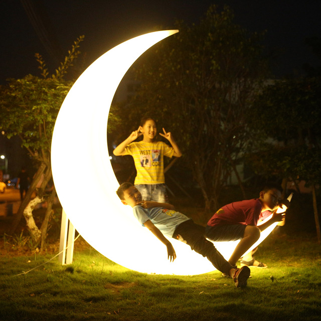 Internet Celebrity Luminous Moon Lantern Outdoor Bed and Breakfast Courtyard Camping Crescent Moon Lamp Decoration Arrangement