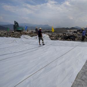 200g/ ㎡   Géotextile en filaments non tissés, couche filtrante pour barrages, géotextile - Product Image 1