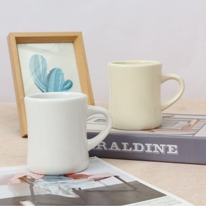 OEM tasses à café blanches crème classiques de style rétro vintage de 11oz tasses à dîner en céramique créatives personnalisées pour la rentrée - Product Image 5