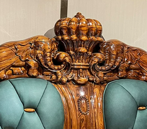 Lit double de style européen en bois massif avec rangement en cuir d'ébène et table de chevet intégrée 2m - Product Image 2