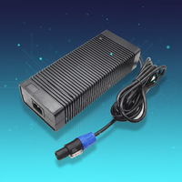 Chargeur de batterie professionnel 32,85 V 11 A avec port XT60 pour trottinettes électriques, robots de patrouille, protection IP20
