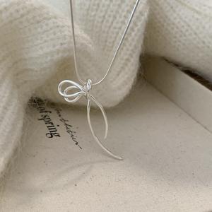 Collier en argent pur S925, version coréenne, perles géométriques, polyvalent, haut de gamme, avec tube en argent massif et design de niche - Product Image 3