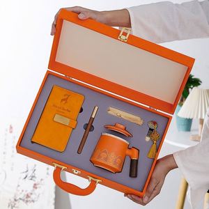 Coffret Cadeau d'Entreprise Personnalisé : Tasse Isotherme de Luxe, Carnet et Souvenir de Haute Qualité avec Logo pour Promotion - Product Image 2