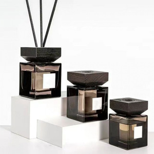 Low MOQ Custom <strong>Reed</strong> <strong>Diffuser</strong> Transparent Aromatherapy Square Glass Bottle Wooden Screw Cap <strong>Reeds</strong> Sticks Alcohol Free - Product Image 1