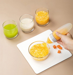 Productos de silicona de grado alimenticio <span class=keywords><strong>para</strong></span> bebé, dispensador de <span class=keywords><strong>cucharas</strong></span> y frutas exprimibles, botella alimentadora de alimentos frescos <span class=keywords><strong>para</strong></span> bebé - Product Image 2