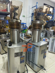 Extracteur de jus commercial à froid, presse-agrumes lent pour fruits et légumes, machine à jus d'ananas pour bar à jus - Product Image 4