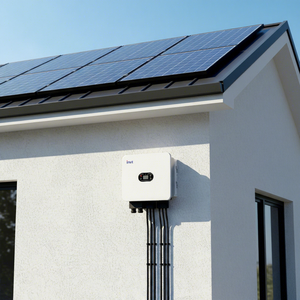 อินเวอร์เตอร์ไฮบริดแบบแบตเตอรี่ตะกั่วกรด/ลิเธียม รุ่น XD3-6KTL แบบเอาต์พุตเดี่ยว รองรับการใช้งานหลากหลาย สำหรับการจัดเก็บพลังงานภายในบ้านที่ปรับแต่งได้ - Product Image 1