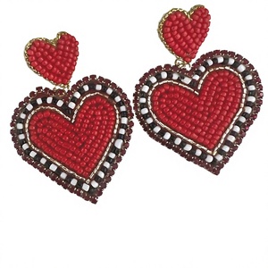 Boucles d'oreilles pendantes coeur de perles de rocaille faites à la main romantiques pour les filles boucles d'oreilles perlées Saint Valentin pour les célébrations de l'amour goutte de mode - Product Image 6