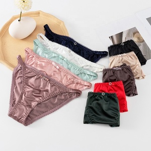 Culotte string sans couture en soie glacée pour femme, taille basse, lingerie sexy avec strass - Product Image 3