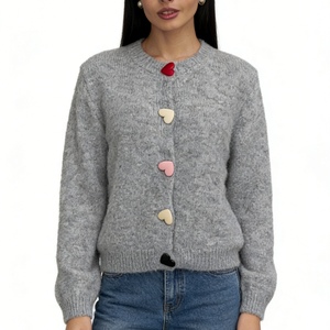 เสื้อคาร์ดิแกนถักขนฟูติดกระดุมรูปหัวใจสำหรับผู้หญิง - เสื้อสเวตเตอร์คอกลมแขนยาวทรงหลวมแฟชั่น - Product Image 6