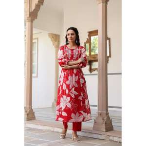 Nueva moda tradicional india hermosa algodón Kurti conjunto con bordado señoras Kurta para el verano precio al por mayor - Product Image 3