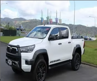 Pick-up électrique Hilux 2021, automatique, traction avant, turbo, sièges en cuir, intérieur foncé, pneus R16, conduite à gauche, double cabine, toit ouvrant, écran tactile LED