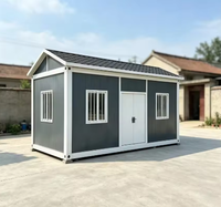 Maison préfabriquée en conteneur à toit en pente avec design de drainage des eaux pluviales pour l'hébergement des travailleurs tropicaux