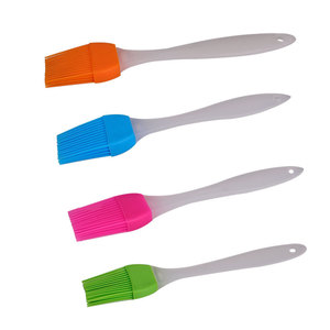 Pincel de silicona para repostería, 4 tipos, con mango de plástico, para barbacoa, repostería, uso en cocina, herramienta duradera para esparcir. - Product Image 3