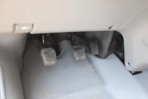 Minibús Diésel Foton Toano 2025 Multifuncional 2.0T Manual de 7 Asientos en Stock a Bajo Precio Autobús de Pasajeros - Product Image 3