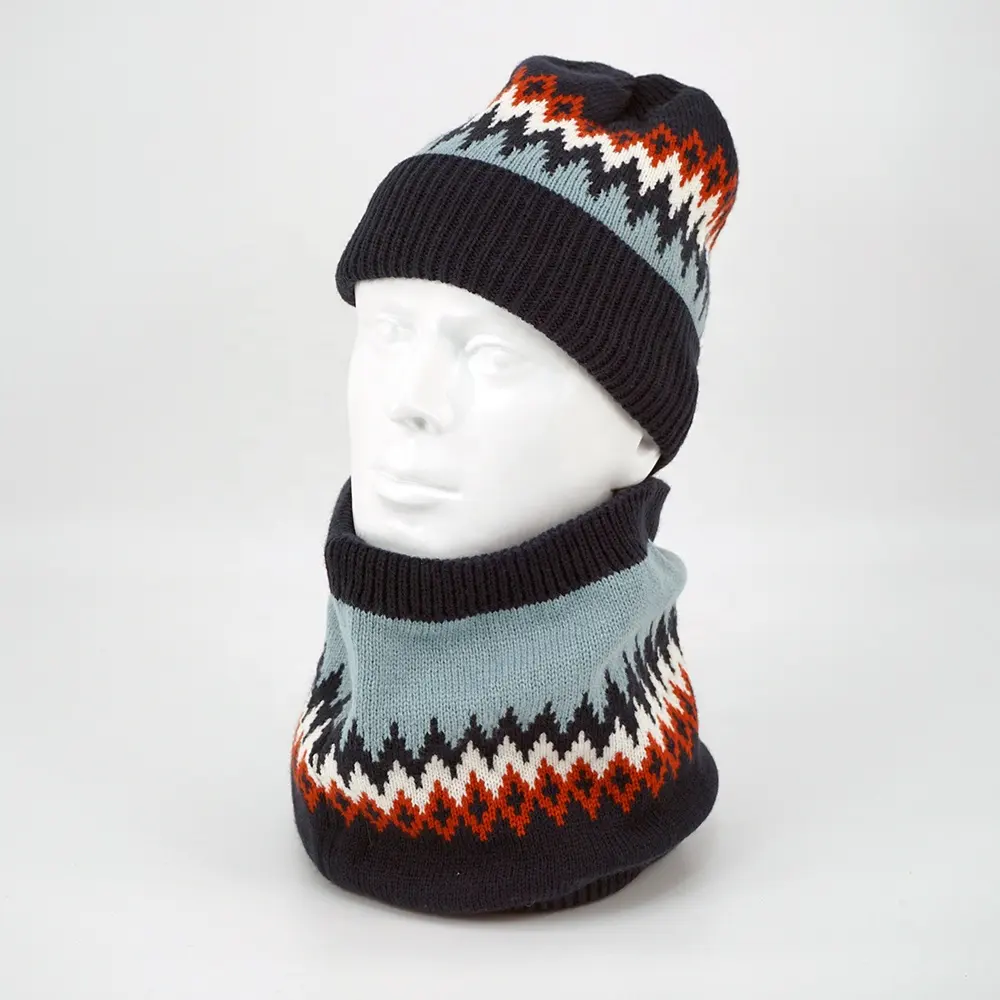 Elegante berretto invernale lavorato a maglia con motivo a Zig Zag in acrilico per climi freddi e Set di sciarpe da Snood per uomo