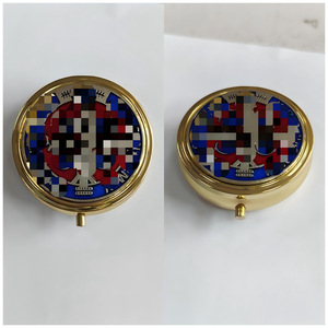 Caja de joyería metálica con espejo, set de regalo de rosario benedictino para hombres y mujeres, caja de regalo artesanal hecha a mano. - Product Image 1