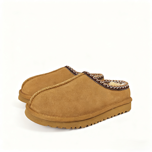 <span class=keywords><strong>Pantofole</strong></span> Taz Classiche UGG di Alta Qualità Collezione Autunno/Inverno 2025 con Suola Alta 1 cm, Ampia Imbottitura in Cotone, Calde e alla Moda con Logo - Product Image 3