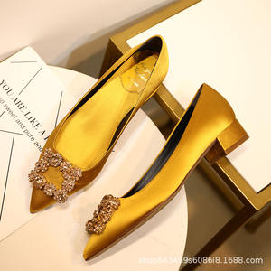 <span class=keywords><strong>Sandali</strong></span> da sposa con <span class=keywords><strong>tacco</strong></span> <span class=keywords><strong>basso</strong></span> per le donne eleganti pompe di strass di lusso scarpe eleganti da lavoro femminili scarpe Casual da ufficio per la carriera delle signore - Product Image 4