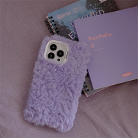 Coque de téléphone en peluche couleur unie style INS avec support de téléphone, compatible avec les modèles 11/12/13/16/17 Pro Max, design maquillage pour femme