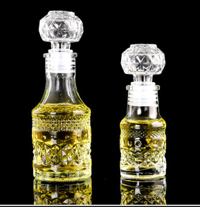 Botella de vidrio decantadora de 50ml, 100ml, 150ml con tapas en relieve, contenedor vacío rellenable para vino, licor, almacenamiento, bodas - Product Image 2
