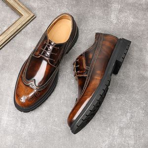 Chaussures décontractées pour hommes à semelle en cuir, style anglais, bout sculpté, semelle épaisse, pour affaires - Product Image 1