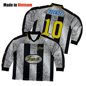 เสื้อฟุตบอลลายทางคลาสสิคแบบสั่งทำ ผ้าโพลีเอสเตอร์ พิมพ์ลาย ระบายอากาศได้ดี ทรงบ็อกซี่ โอเวอร์ไซส์ - Product Image 1