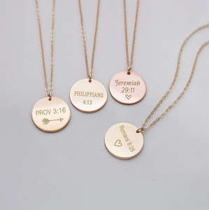 Collar de Acero Inoxidable con Tema Cristiano, Palabras Positivas, Joyería Espiritual, Dije Personalizado con Versículo Bíblico Inspirador - Product Image 1