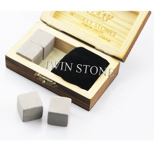 Usine Meilleur Gris Pierre De Whisky Peut être Gravé Logo en Beau Petit Cadeau Boîte avec Accessoires De Bar - Product Image 3