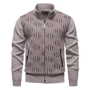 Suéter de punto para <span class=keywords><strong>hombre</strong></span> estilo coreano, de invierno, moderno, informal, con cuello alto, forro polar y cremallera, tipo cárdigan. - Product Image 2