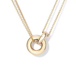 Elegante Collana con Anelli Intrecciati in Acciaio Inossidabile Placcato Oro PVD, Gioielli Minimalisti per Migliori Amiche - Product Image 1