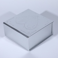 Boîte cadeau magnétique pliable en carton ondulé personnalisé, gaufrage argenté, pelliculage mat pour crème contour des yeux et sérum de soin de la peau
