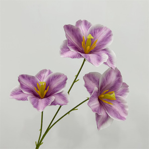 High Quality 3 Head Silk <strong>Tulip</strong> Artificial Flowers White <strong>Tulip</strong> Open Flower for Wedding <strong>Table</strong> Mother's Day New Year Decoration - Product Image 3