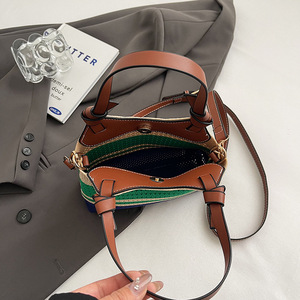 Bolso de playa tejido a mano Unisex nuevo estilo 2025 logotipo personalizado bolso de hombro de verano informal para mujer con logotipo carnal - Product Image 4