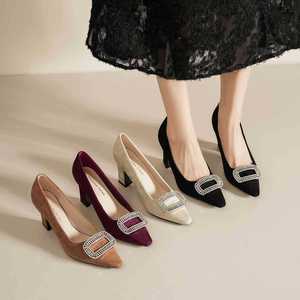 Escarpins en daim 7188C-198 à bout pointu, talon carré, semelle extérieure en caoutchouc, chaussures de bureau avec boucle décorative en strass - Product Image 4
