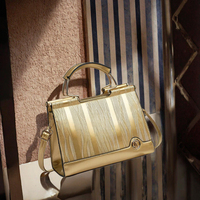 Sac à main classique de créateur pour femme, logo personnalisé, luxe OEM ODM, mode, or, ambiance haut de gamme, automne/printemps/hiver, en PU, usage quotidien