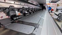 Yinstar i3200 Industrial Banner Flex Printer 1,8 M/72 pulgadas Eco-Solvente Impresora de inyección de tinta Nueva máquina de impresión de vinilo de gran formato