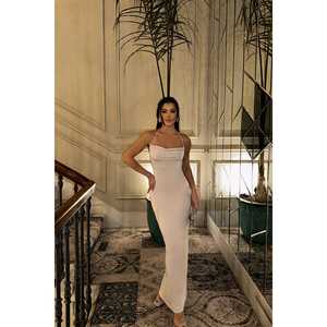 Robe de bal de luxe beige coupe trapèze XL, ornée de sequins, de strass, de perles et de fleurs, à volants et drapée, pour banquets et invités de mariage, longueur ras du sol - Product Image 3