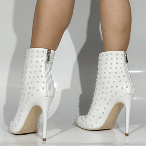 Styles de mariage femmes talons fins bottes courtes grande taille 47 <span class=keywords><strong>perles</strong></span> complètes chaussures à glissière au dos coupe large cheville chaussons blancs - Product Image 3