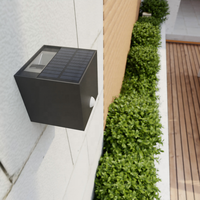 Appliques murales solaires LED blanches modernes européennes IP44 étanches en aluminium certifiées RoHS pour l'extérieur