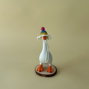 Nuevo Adorno de Escritorio al por Mayor: Mini Gorro de Lana de Ganso Tejido a Mano, Lindo Decorativo, Estatuilla de Mascota, Accesorio para Escritorio - Product Image 6
