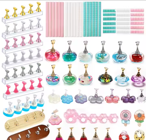Support pour ongles Base diamantée Argile Affichage Pratique Rack Ongles Accessoires Manucure Accoudoir Affichage Pratique Stand Nail Tools - Product Image 1