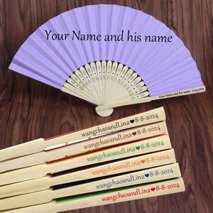 Abanico Plegable Personalizable de 7 Pulgadas, Abanico de Mano Portátil, Diseño de Arte Folclórico Pintado en Blanco, Material de Bambú, Técnica de Tallado, Regalos Empresariales - Product Image 4