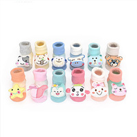 Chaussettes pour bébé en coton doux, chaussettes pour bébé en coton biologique à motifs de dessins animés, chaussettes pour bébé antidérapantes avec des motifs 3D