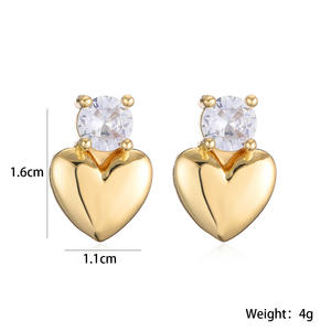 Pendientes de moda de Latón chapado en oro para mujer populares Diseño de gota de corazón con piedras CZ - Product Image 4