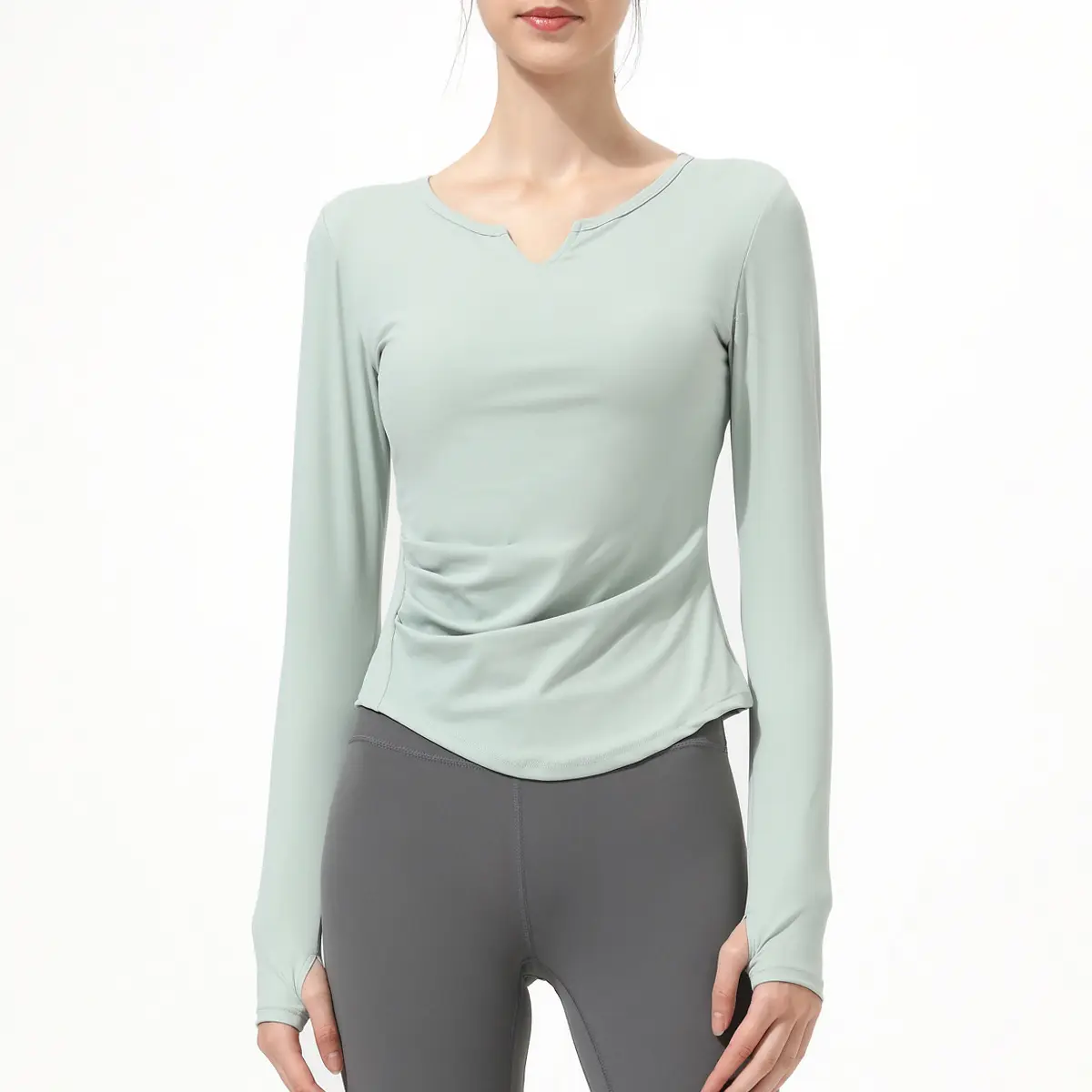 مبيع بالجملة قمصان نسائية خريفية للجسم سريعة الجفاف بأكمام طويلة قميص يوجا رياضي فضفاض للنساء برقبة حرف v قميص أخضر اللون للنساء